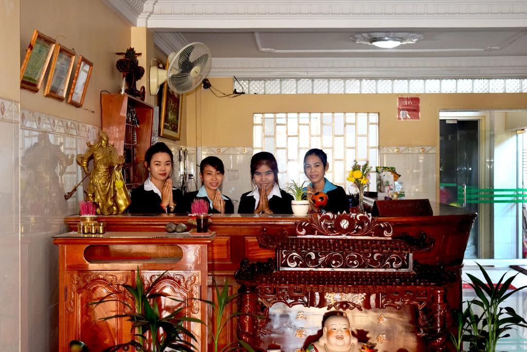 Reaksmey Battambang Hotel מראה חיצוני תמונה